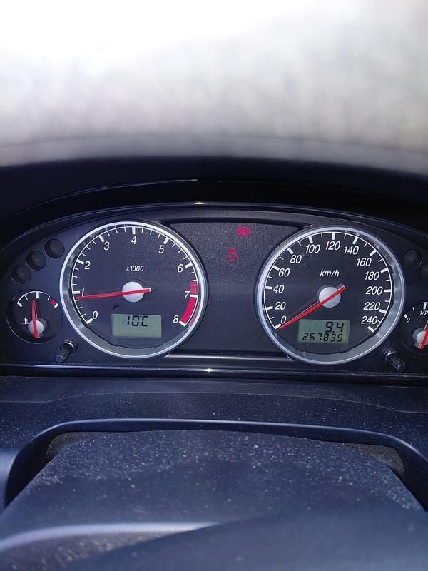 Begagnad Ford Mondeo 145 HK (106 kW) 2003 Halvkombi