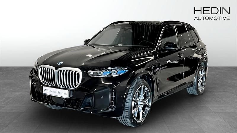 Svart Begagnad 2024 BMW X5 M Sport SUV | 958 700 kr - Bild 1/4