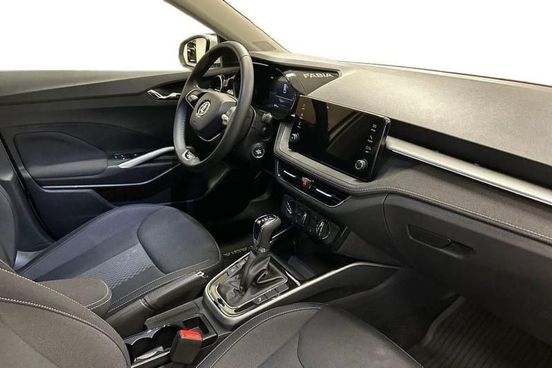 Begagnad Skoda Fabia SE L 116 HK (85 kW) 2024 Vit Halvkombi