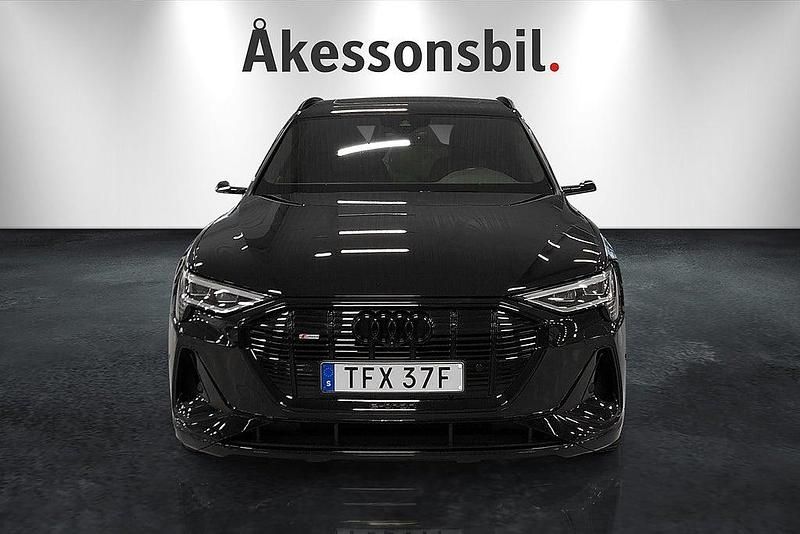 Begagnad Audi e-tron Sportback 300 kW (408 HK) 2021 Svart SUV