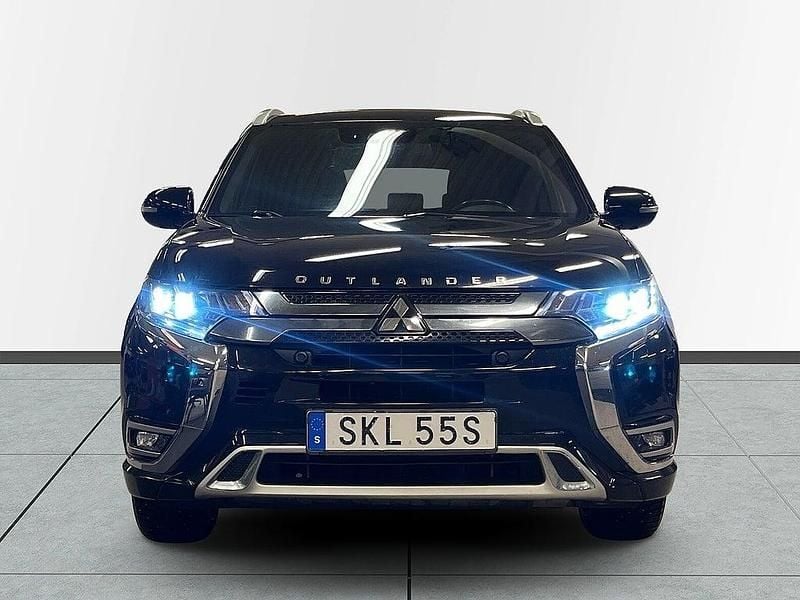 Begagnad Mitsubishi Outlander P-HEV 135 HK (99 kW) 2018 Svart SUV