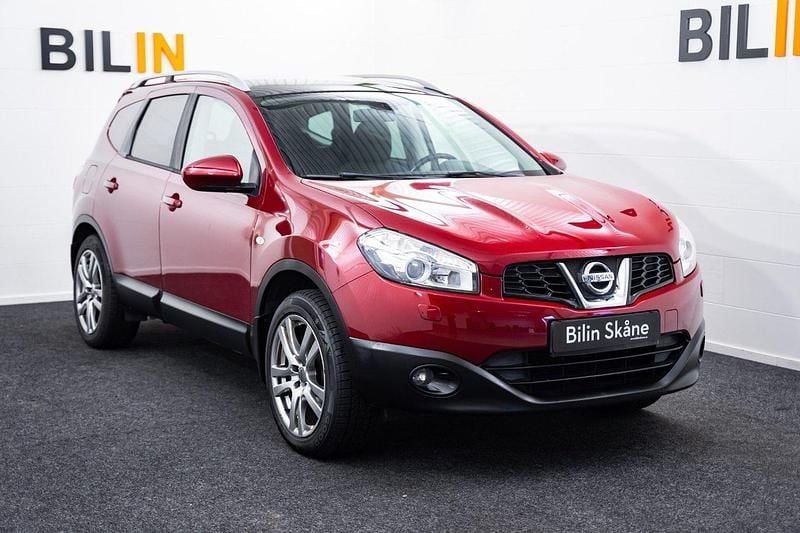 Röd Begagnad 2010 Nissan Qashqai +2 SUV | 89 900 kr (Lite dyr) - Bild 1/4