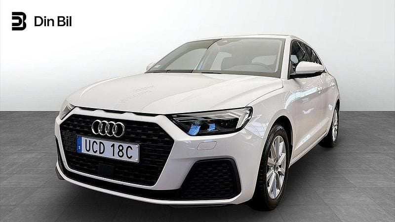 Vit (cortinavit) Begagnad 2022 Audi A1 Proline Halvkombi | 199 000 kr (Bra pris) - Bild 1/4