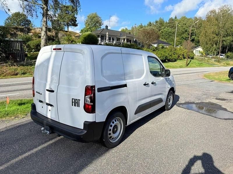 Ny Fiat Doblò 131 HK (96 kW) 2025 Vit Minibuss