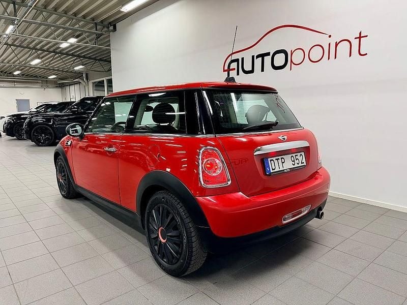 Begagnad Mini ONE Chili 98 HK (72 kW) 2013 Röd Halvkombi