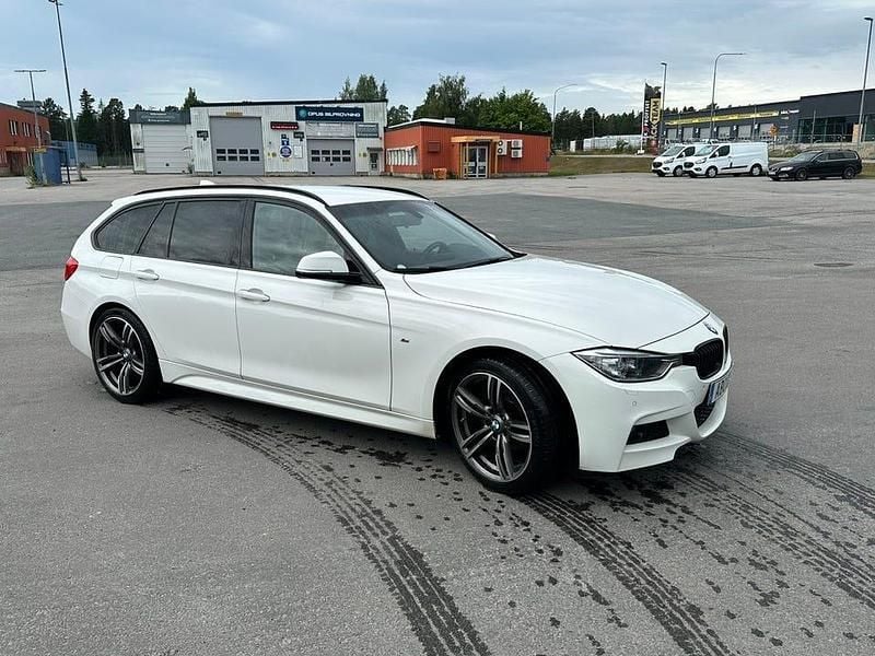 Begagnad 2014 BMW 318 Kombi | 160 000 kr (Lite dyr) - Bild 1/3