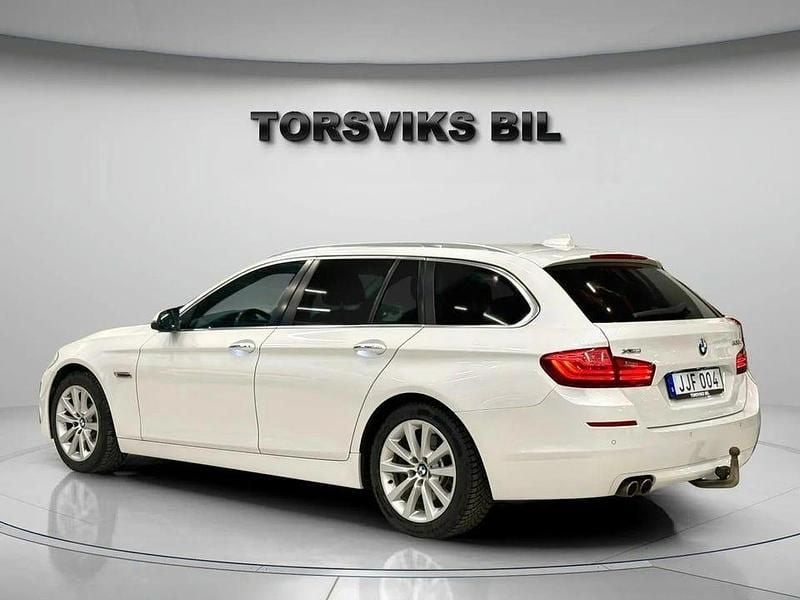 Begagnad BMW 520 184 HK (135 kW) 2014 Vit Kombi
