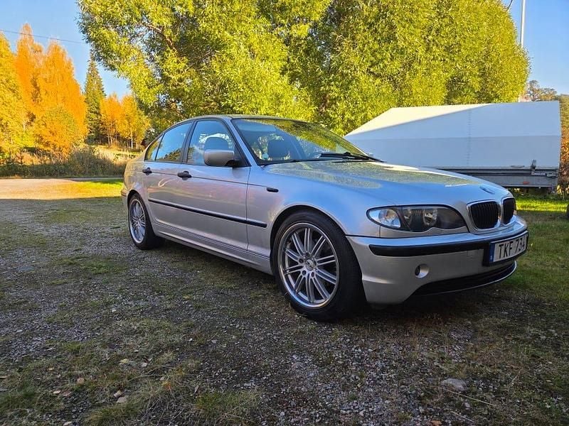 Begagnad BMW 316 116 HK (85 kW) 2002 Silver Sedan