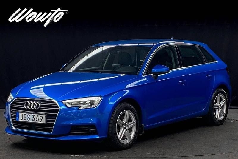 Blå Begagnad 2018 Audi A3 Sportback Proline Halvkombi | 169 800 kr (Marknadspris) - Bild 1/3