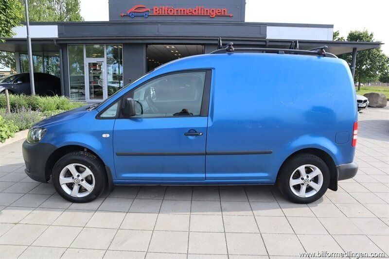 Vit ofärgade Begagnad 2015 VW Caddy Minibuss | 89 900 kr (Bra pris) - Bild 1/4