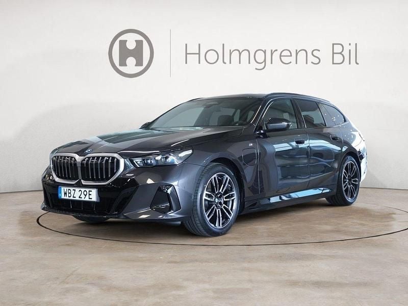 Okänd Begagnad 2025 BMW 530e M Sport Kombi | 735 000 kr (Dyr) - Bild 1/4