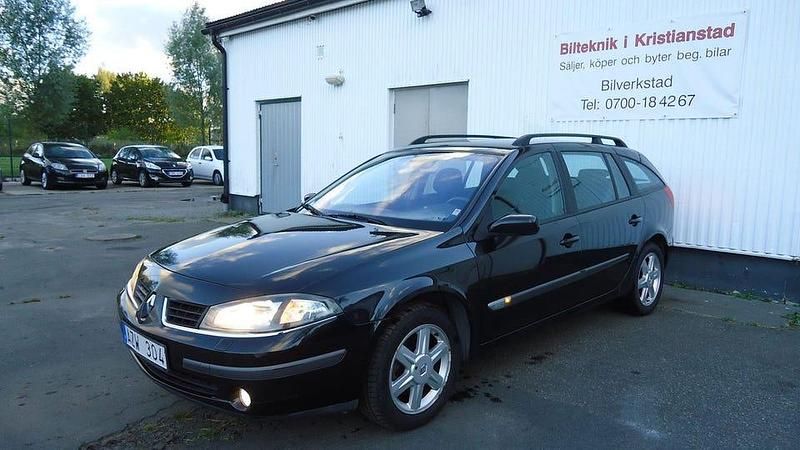 Begagnad Renault Laguna II Expression 170 HK (125 kW) 2006 Svart Kombi