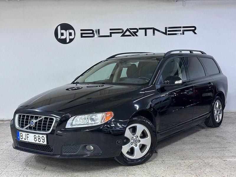 Svart Begagnad 2008 Volvo V70 Momentum Kombi | 54 900 kr (Marknadspris) - Bild 1/4