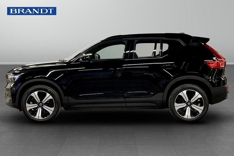 Begagnad Volvo XC40 Single Motor 175 kW (238 HK) 2023 Svart SUV