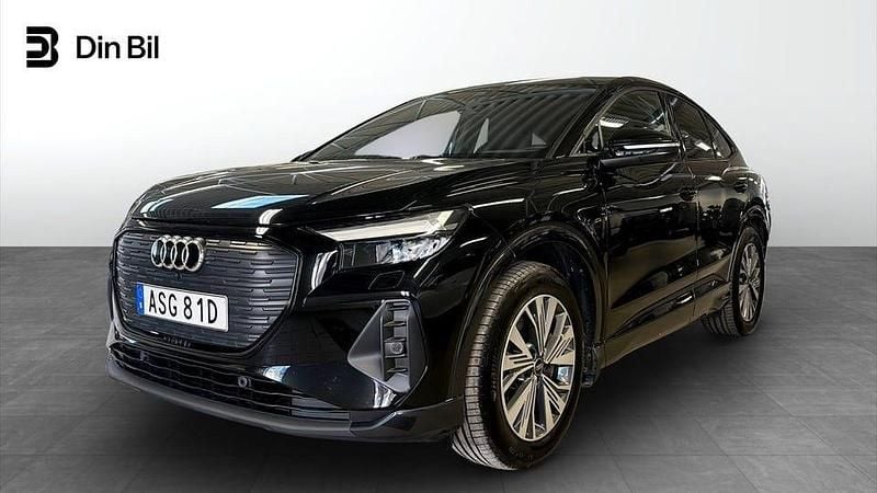 Begagnad Audi Q4 e-tron Advanced Plus 219 kW (299 HK) 2024 Mytsvart metallic SUV