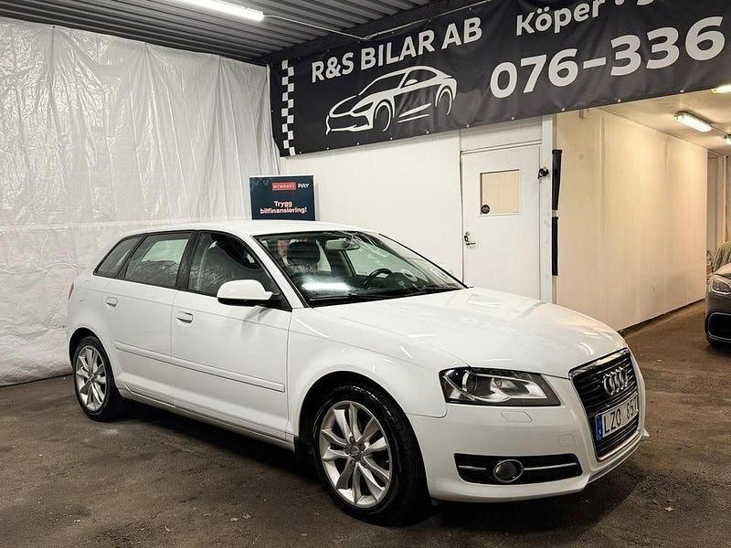 Vit Begagnad 2012 Audi A3 Comfort Kombi | 72 900 kr (Bra pris) - Bild 1/4