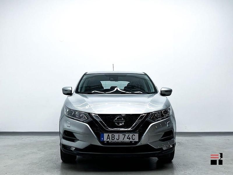 Begagnad Nissan Qashqai 150 HK (110 kW) 2020 Silver SUV