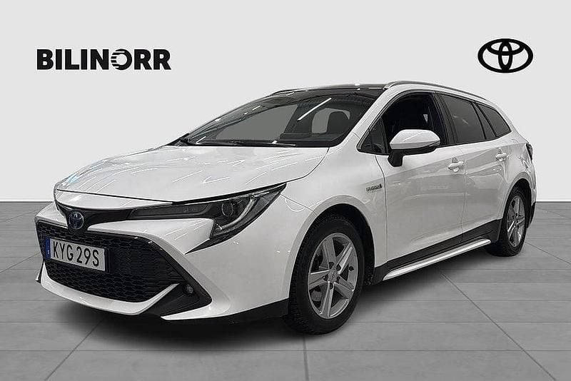 Begagnad Toyota Corolla Style 152 HK (111 kW) 2021 Vit Kombi
