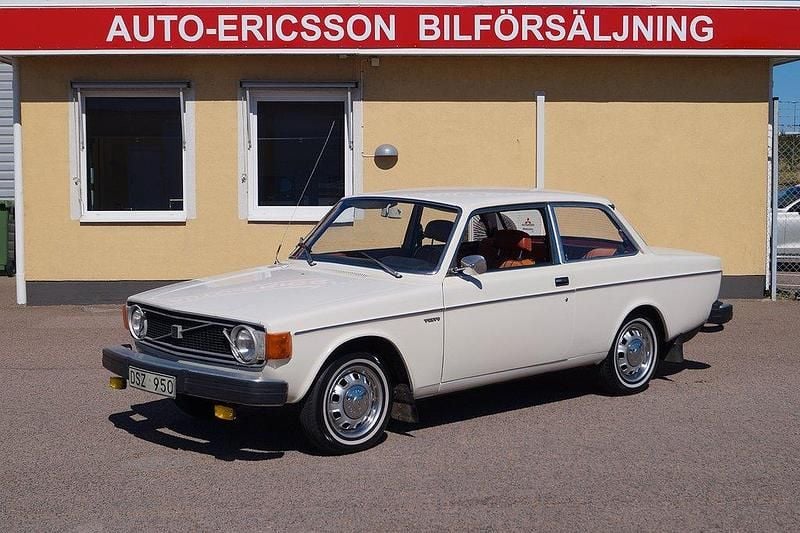 Vit Begagnad 1974 Volvo 142 Sedan | 59 900 kr - Bild 1/4