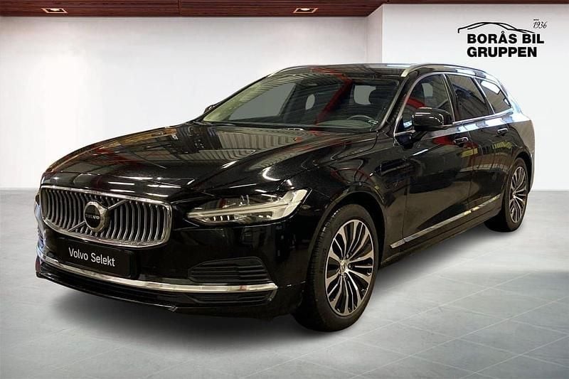 Svart Begagnad 2023 Volvo V90 Core Kombi | 369 000 kr (Marknadspris) - Bild 1/3