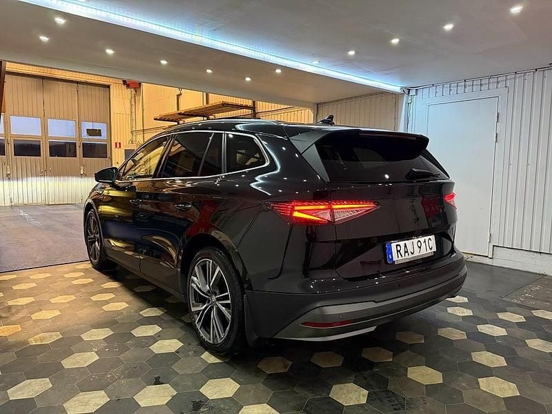 Begagnad Skoda Enyaq iV 150 kW (204 HK) 2023 Svart SUV
