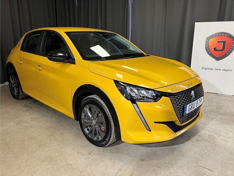 Gul Begagnad 2022 Peugeot e-208 Active Halvkombi | 179 900 kr (Marknadspris) - Bild 1/4