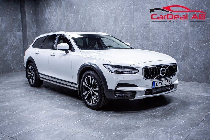 Vit Begagnad 2019 Volvo V90 CC Momentum Kombi | 219 800 kr (Marknadspris) - Bild 1/4