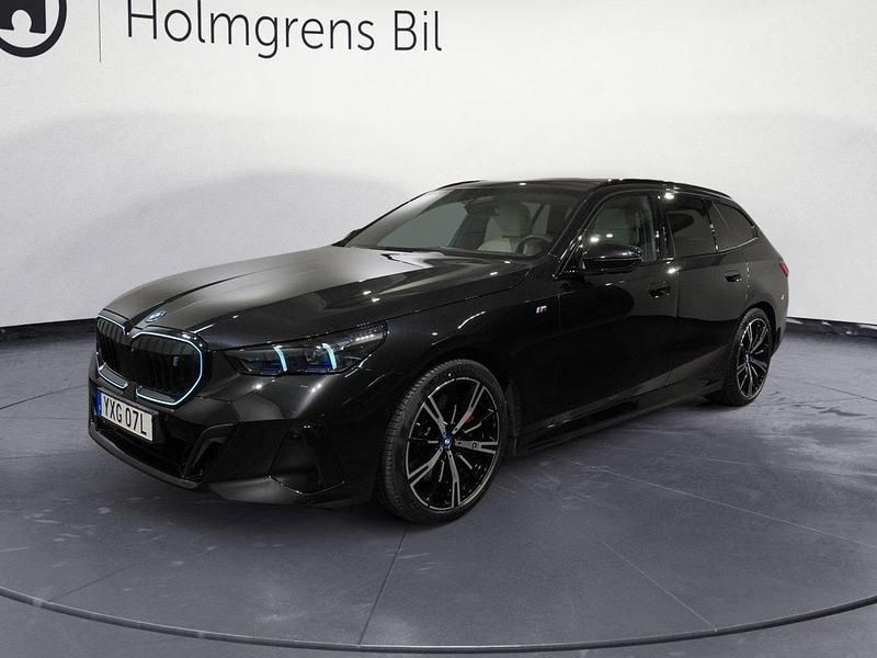 Begagnad BMW i5 Efficient Dynamics 250 kW (340 HK) 2024 Svart Sedan