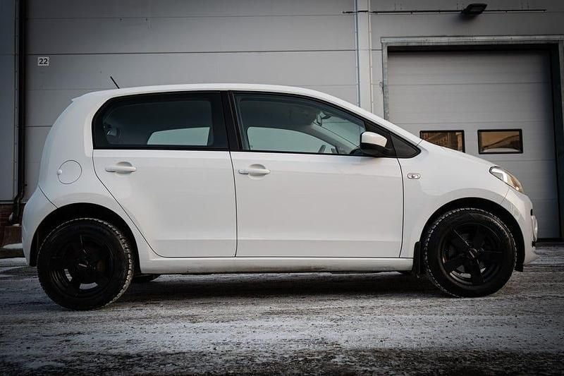 Begagnad VW up! high up! 75 HK (55 kW) 2014 Vit Halvkombi