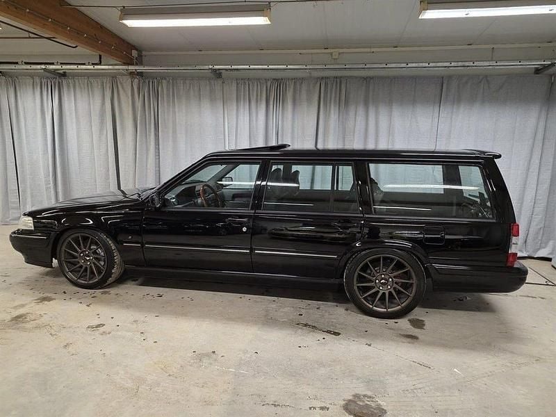 Begagnad Volvo 940 135 HK (99 kW) 1998 Svart Kombi