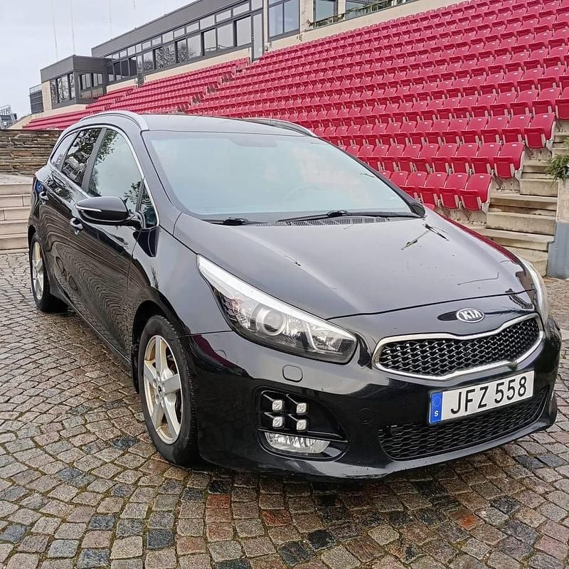 Begagnad 2017 Kia Ceed Sportswagon Kombi | 114 000 kr (Marknadspris) - Bild 1/4