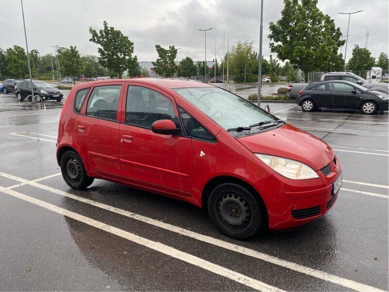 Röd Begagnad 2007 Mitsubishi Colt Halvkombi | 20 000 kr (Marknadspris) - Bild 1/4
