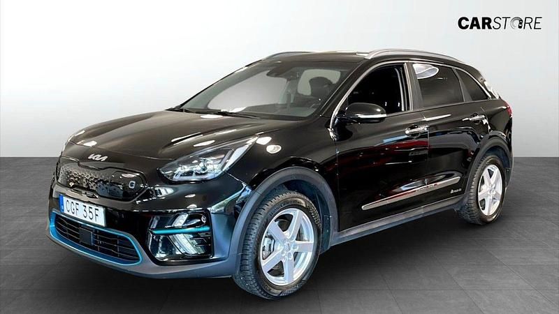 Svart (black) Begagnad 2022 Kia e-Niro 2 SUV | 249 900 kr (Bra pris) - Bild 1/4