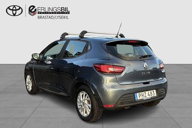 Begagnad Renault Clio IV Expression 73 HK (53 kW) 2017 Grå Halvkombi