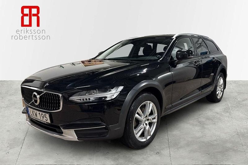 Svart Begagnad 2018 Volvo V90 CC Momentum Kombi | 279 900 kr (Marknadspris) - Bild 1/4
