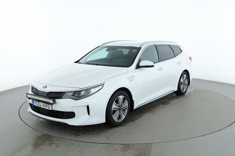 Vit Begagnad 2018 Kia Optima Hybrid Sport Sedan | 151 000 kr (Bra pris) - Bild 1/4