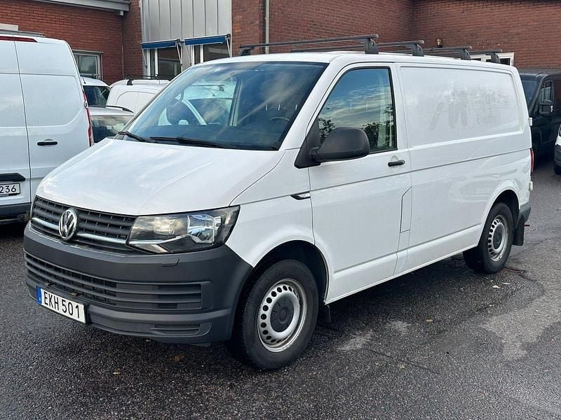 Vit Begagnad 2016 VW T6 Van | 89 000 kr (Superpris) - Bild 1/4