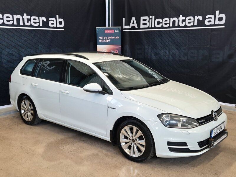 Vit Begagnad 2014 VW Golf VII Kombi | 109 900 kr (Lite dyr) - Bild 1/4
