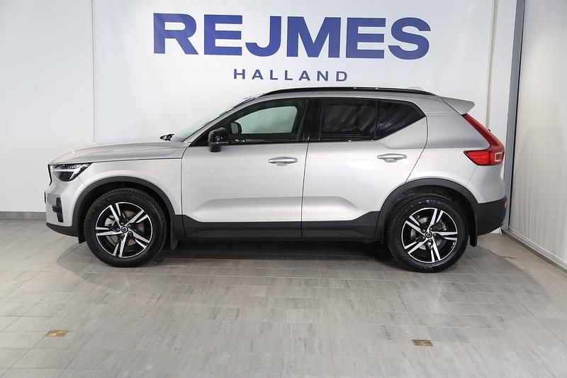 Begagnad Volvo XC40 Plus 200 HK (147 kW) 2023 Silver SUV