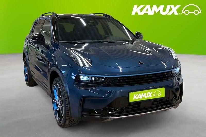 Begagnad Lynk & Co 01 261 HK (191 kW) 2023 Blå SUV