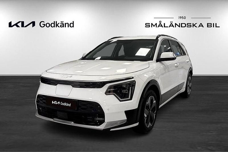 Vit Begagnad 2022 Kia e-Niro SUV | 299 000 kr (Marknadspris) - Bild 1/3