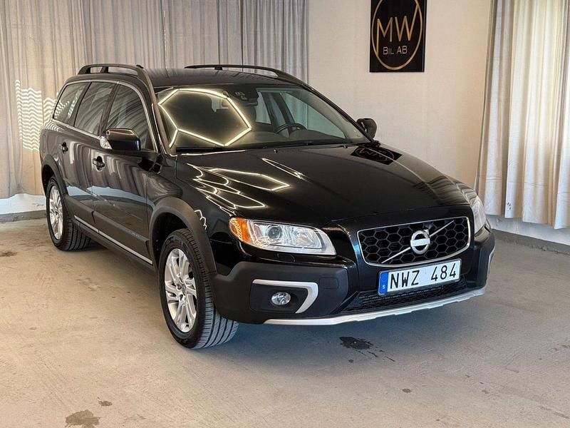 Svart Begagnad 2014 Volvo XC70 Momentum SUV | 129 900 kr (Marknadspris) - Bild 1/4