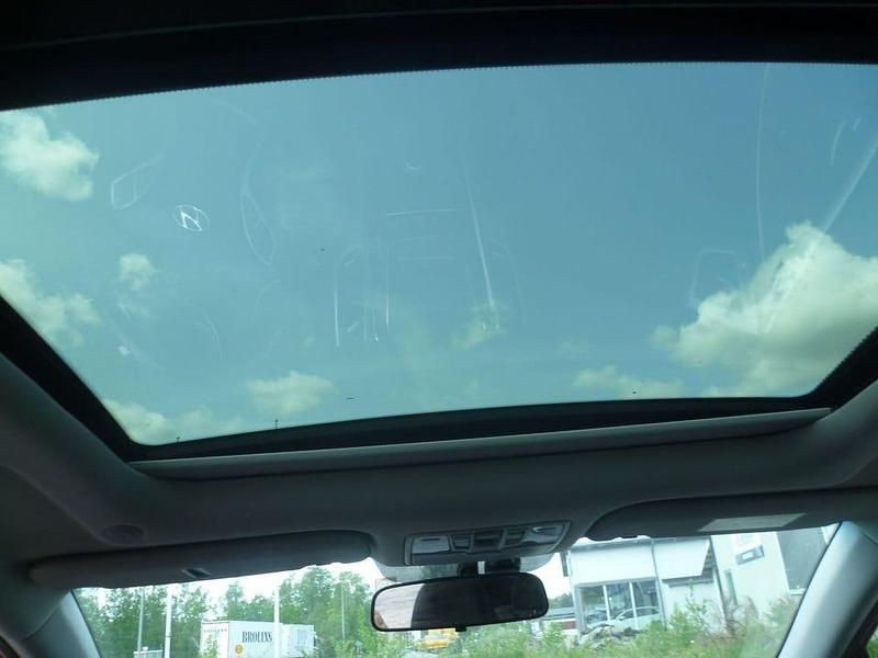 Begagnad Hyundai i30 Edition 111 HK (81 kW) 2014 Röd Kombi