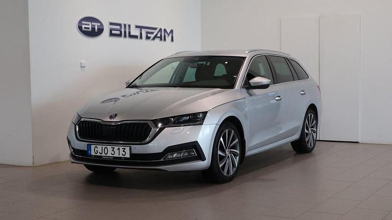 Silver Begagnad 2020 Skoda Octavia Style Kombi | 239 900 kr (Lite dyr) - Bild 1/4