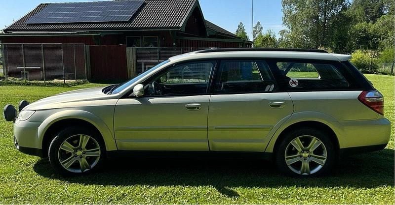 Gul Begagnad 2007 Subaru Outback SUV | 38 000 kr (Superpris) - Bild 1/4