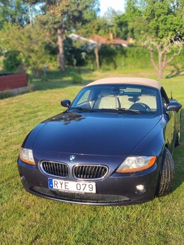 Blå Begagnad 2003 BMW Z4 Cab | 89 000 kr - Bild 1/4