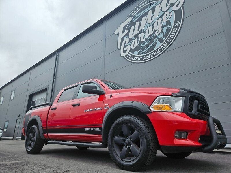 Röd Begagnad 2017 Dodge Ram Pickup | 329 000 kr (Bra pris) - Bild 1/4