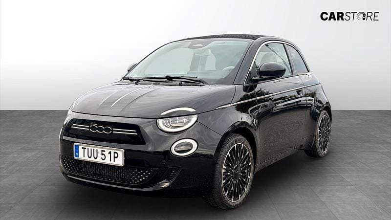 Svart Begagnad 2024 Fiat 500e | 279 900 kr - Bild 1/4