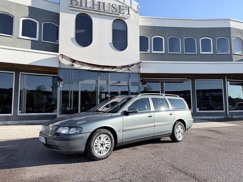 Grön Begagnad 2003 Volvo V70 Kombi | 19 900 kr (Marknadspris) - Bild 1/4