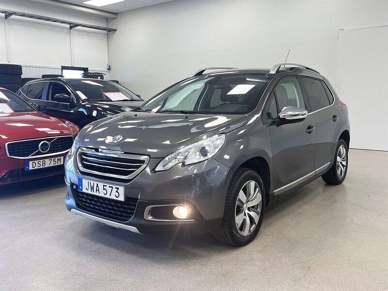 Mörkgrå (platinum grey metallic) Begagnad 2016 Peugeot 2008 Allure SUV | 118 900 kr (Lite dyr) - Bild 1/4